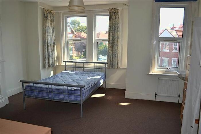 6 Bedroom Property To Rent In Stafford Rd, Southampton SO15