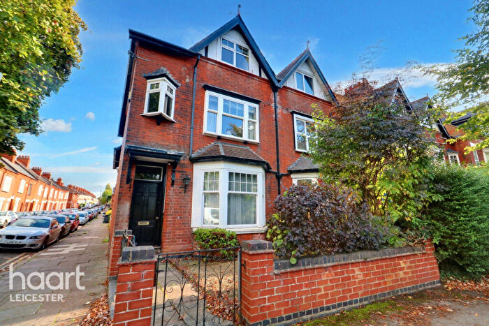 6 Bedroom End Of Terrace House For Sale In Victoria Park Road, Leicester, LE2