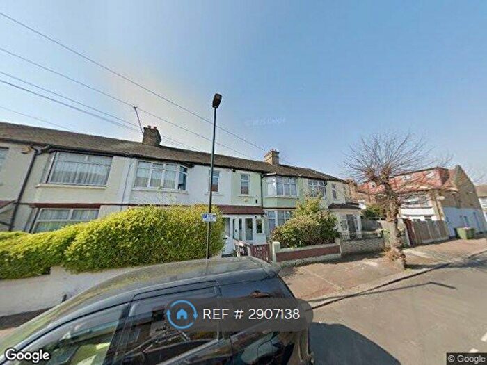 4 Bedroom Terraced House To Rent In St Albans Avenue, London, E6