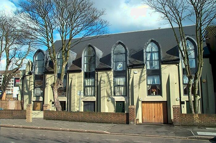 2 Bedroom Flat To Rent In Trewsbury Road Sydenham, SE26