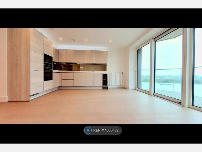 2 Bedroom Flat To Rent In Forbes Apartments, London, SE18