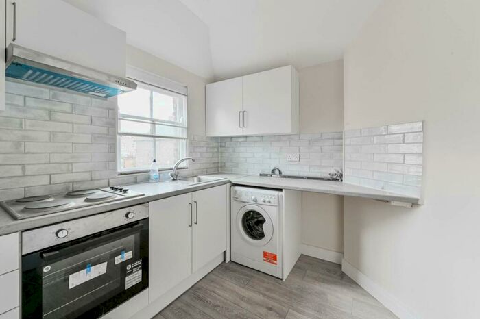 1 Bedroom Flat To Rent In Randolph Road, London, , Walthamstow Village, London, E17
