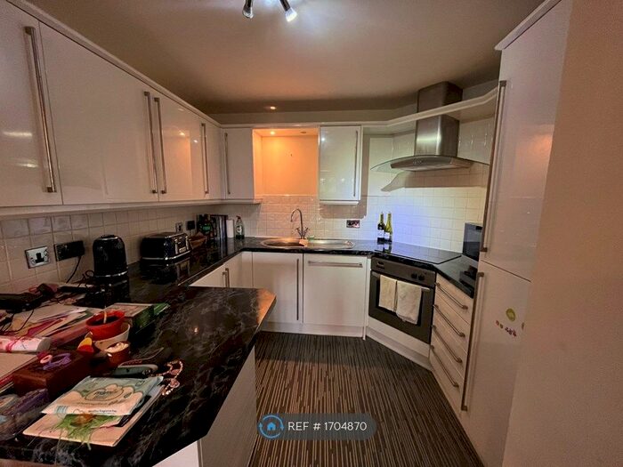 2 Bedroom Flat To Rent In Woldsview House, Cotgrave, Nottingham, NG12