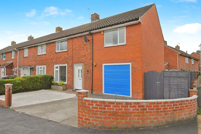 4 Bedroom End Terrace House For Sale In Apley Close, Lincoln, LN2
