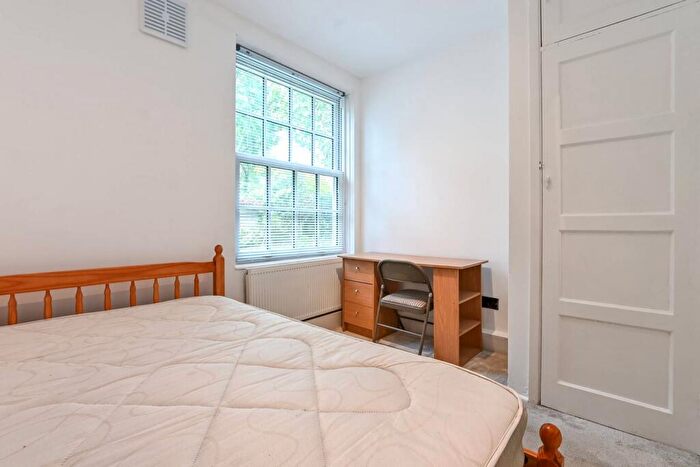 3 Bedroom Flat To Rent In Adelaide Road, Chalk Farm, London, NW3