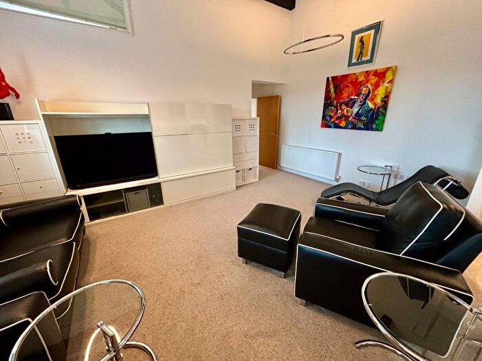 2 Bedroom Flat For Sale In Houseman Crescent, West Didsbury, Didsbury, Manchester, M20