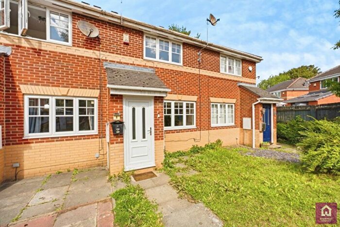2 Bedroom Terraced House For Sale In Tideway Close, Manchester, Salford, M7