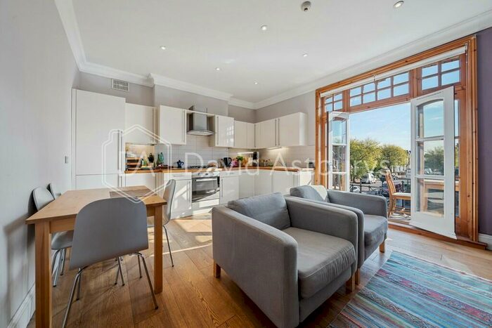 2 Bedroom Apartment To Rent In Stapleton Hall Road, Finsbury Park, London, N4