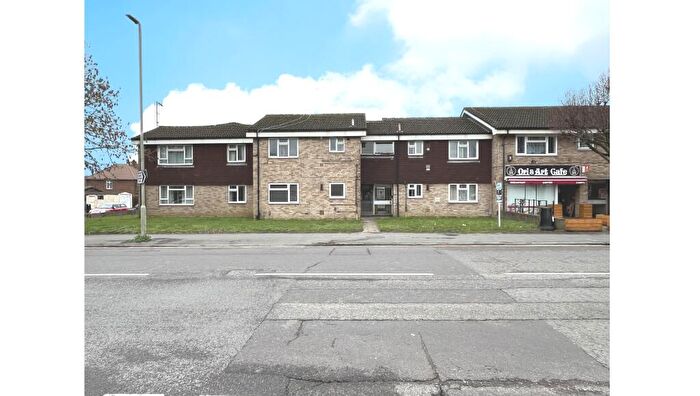 1 Bedroom Flat For Sale In Kingston Road, Leatherhead, Surrey, KT22