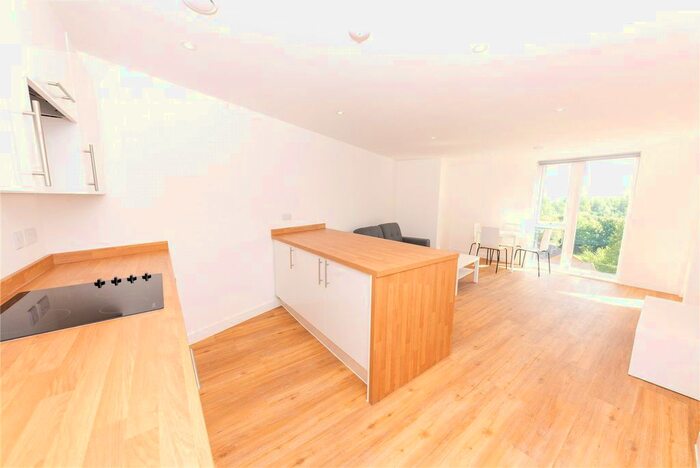 2 Bedroom Flat To Rent In The Plaza, Advent Way, Ancoats, Manchester, M4
