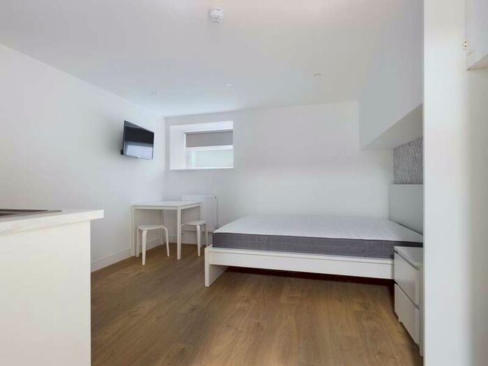 Flat To Rent In Castle Street, Brighton, BN1