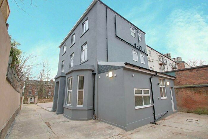 8 Bedroom End Of Terrace House To Rent In Elm Avenue, Nottingham, Nottinghamshire, NG3