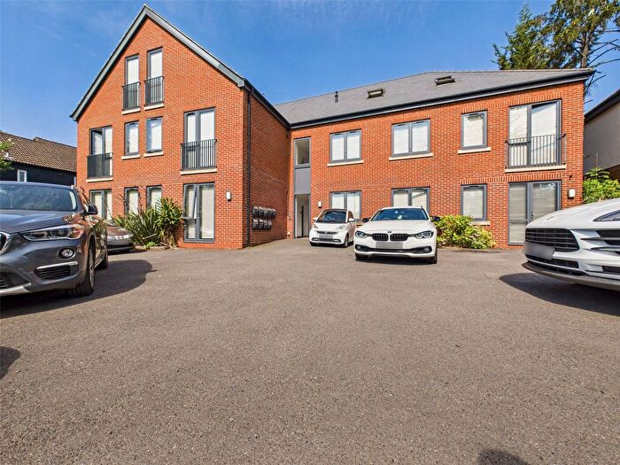 2 Bedroom Flat To Rent In Pennyfield House, Ickenham, UB10