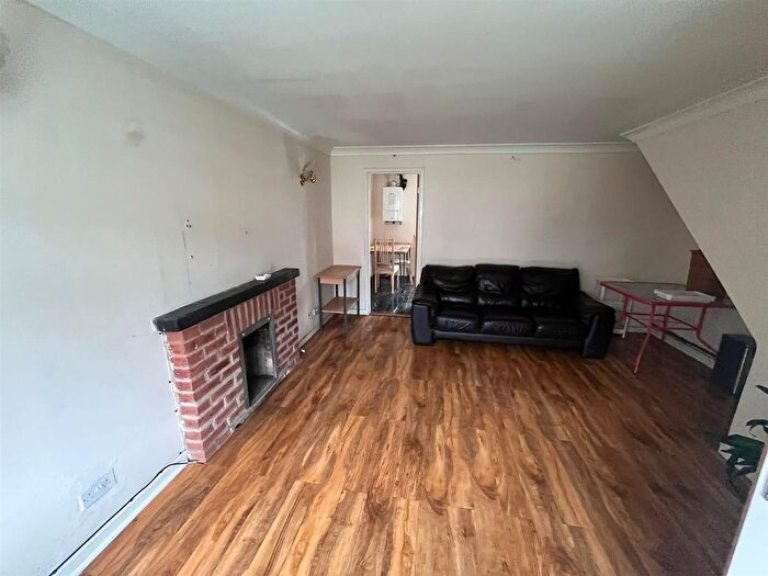 3 Bedroom Terraced House To Rent In Northwold Avenue, West Bridgford, Nottingham, NG2