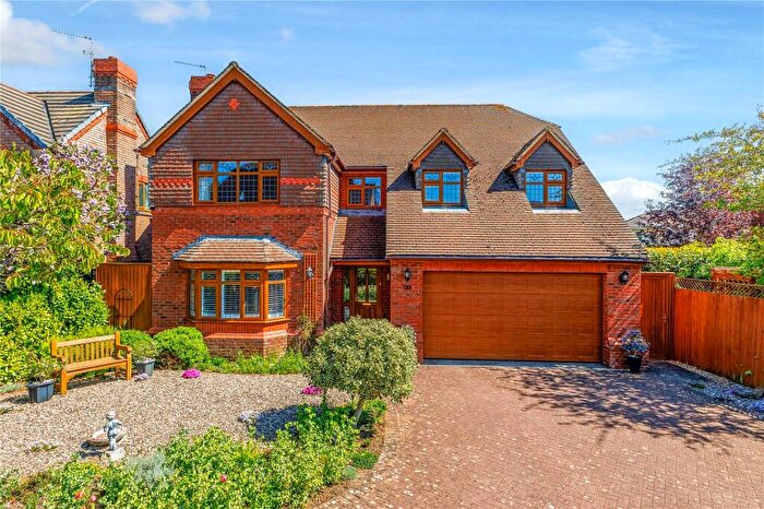 4 Bedroom Detached House For Sale In Viburnum Close, Cheltenham, Gloucestershire, GL50