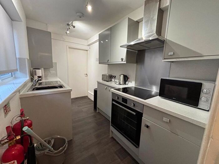 4 Bedroom House To Rent In Forster Street, Nottingham, NG7