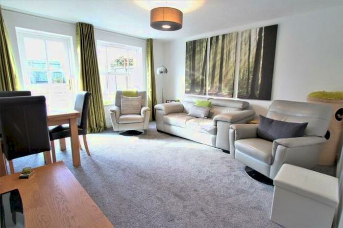 2 Bedroom House To Rent In Bryant Place, Purley On Thames, Reading, RG8