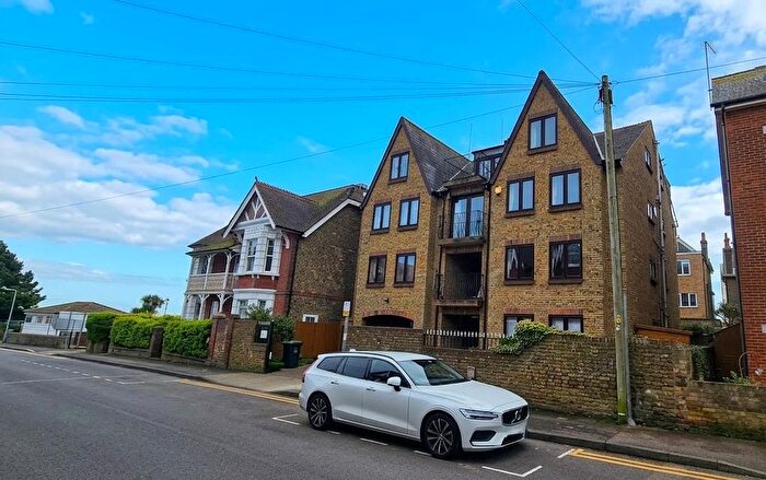 2 Bedroom Flat To Rent In Wrotham Road, Broadstairs, CT10