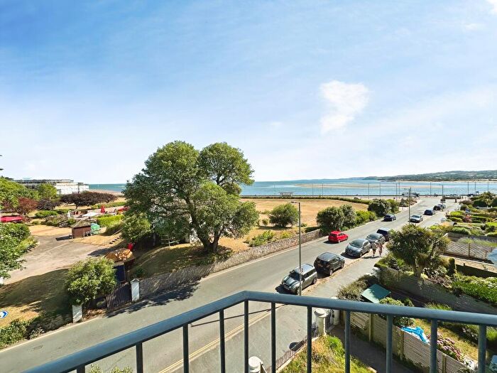 2 Bedroom Flat To Rent In Alexandra Terrace, Exmouth, EX8