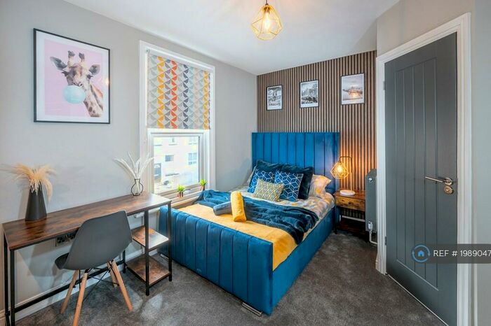 Studio To Rent In Eastcott Hill, Swindon, SN1