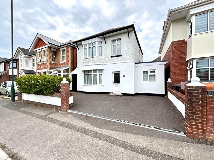 4 Bedroom Detached House For Sale In Beaufort Road, Southbourne, BH6