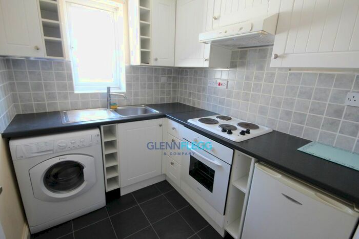 1 Bedroom Flat To Rent In Queens Road, Slough, SL1