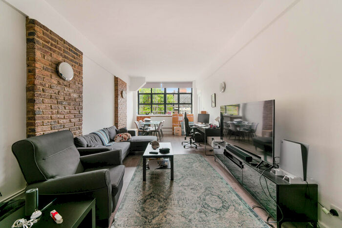 2 Bedroom Apartment To Rent In Grove House, London Fields London, E9