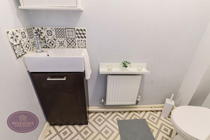 3 Bedroom Semi-Detached House For Sale In Tyrian Street, Giltbrook, Nottingham, NG16