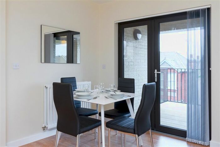1 Bedroom Flat For Sale In Newman Close, Willesden Green, NW10