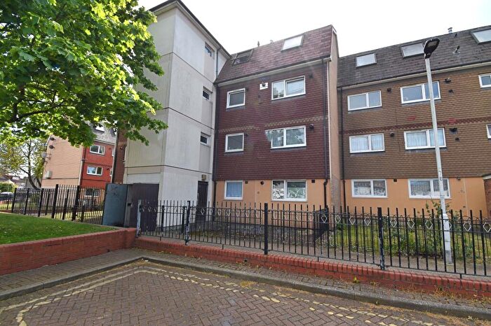 1 Bedroom Flat For Sale In Hay Close, Stratford, London., E15