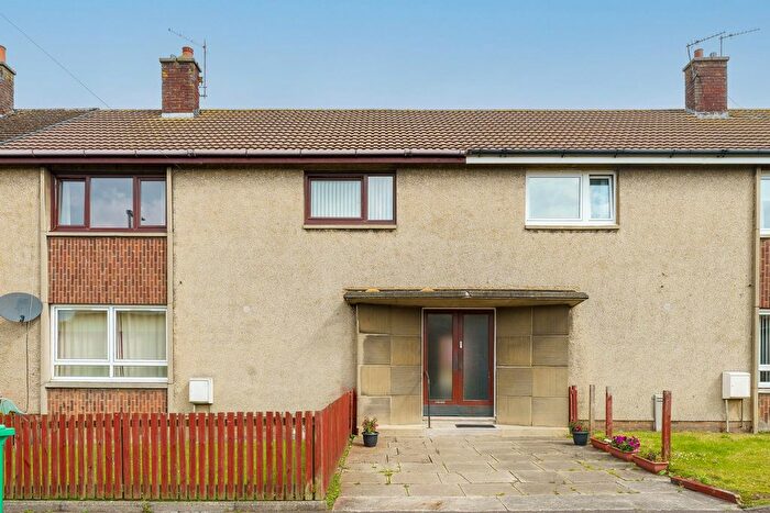 2 Bedroom Flat To Rent In Mowbray Gardens, Crossgates, Cowdenbeath, KY4