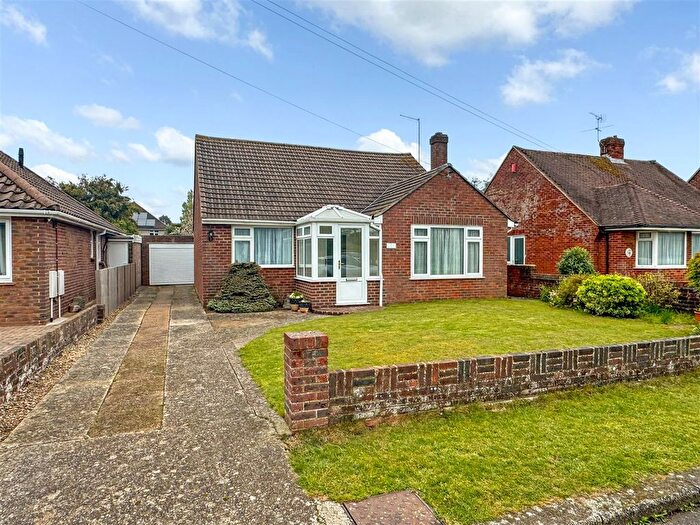2 Bedroom Detached Bungalow For Sale In St. Marys Close, Littlehampton, BN17