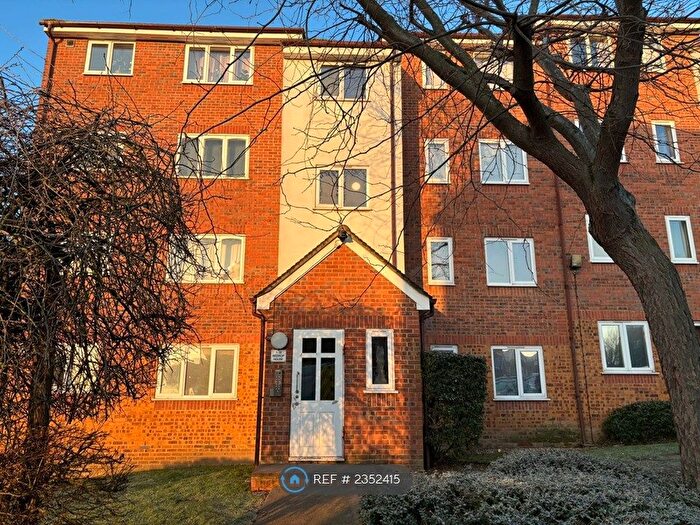 1 Bedroom Flat To Rent In Redrup House, London, SE14