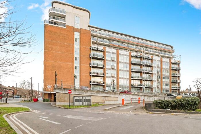2 Bedroom Flat For Sale In Gerry Raffles Square, London, E15