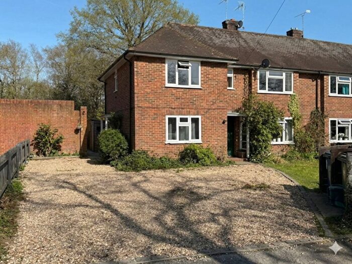 2 Bedroom Maisonette For Sale In Old Lane, Cobham, Surrey, KT11