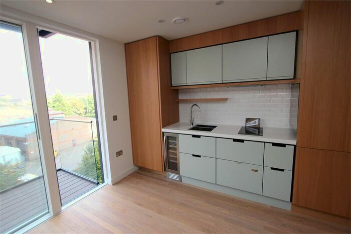 Studio To Rent In Park Vista Tower, Wapping Lane, Wapping, E1W