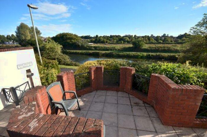 2 Bedroom Flat To Rent In Water Lane, Exeter, EX2