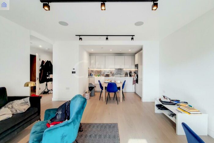 1 Bedroom Flat To Rent In Grange Road, London, SE1