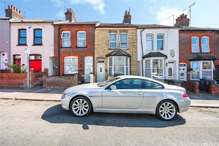 2 Bedroom Terraced House For Sale In Dane Road, Luton, Bedfordshire, LU3