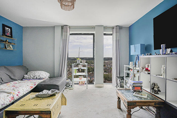 1 Bedroom Apartment For Sale In London Road, Croydon, CR0