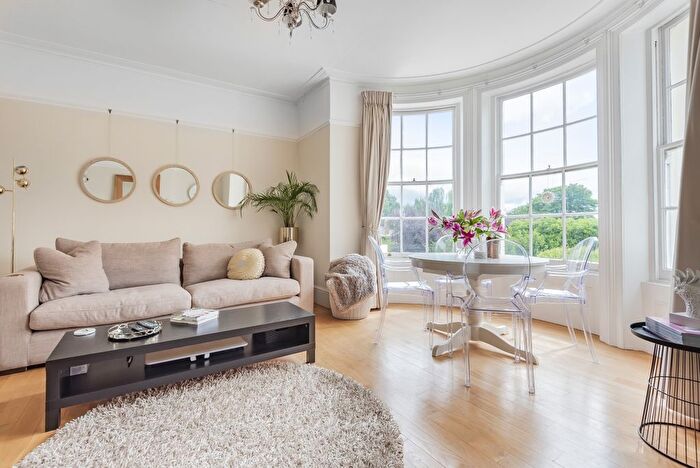 2 Bedroom Flat To Rent In Morden Road, Blackheath, London, SE3