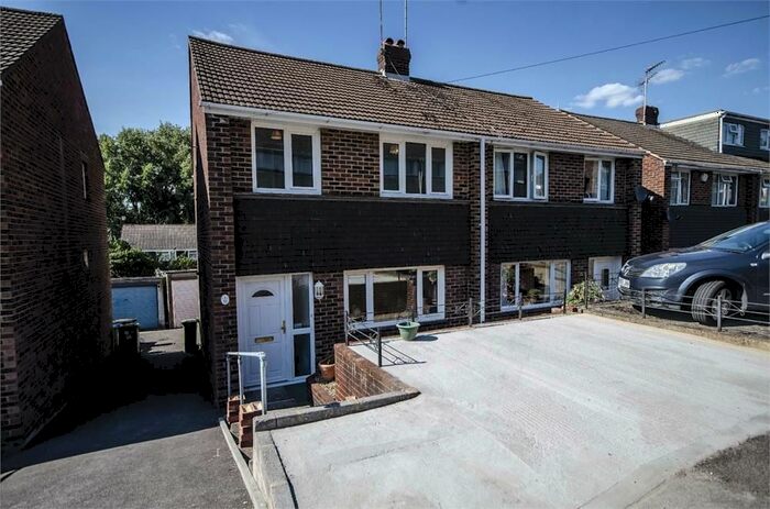 3 Bedroom Semi-Detached House To Rent In Crowther Close, Sholing, Southampton, SO19