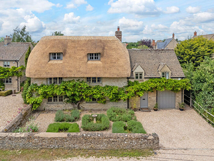 4 Bedroom Detached House For Sale In Lancotta Lane Standlake Witney, West Oxfordshire, OX29