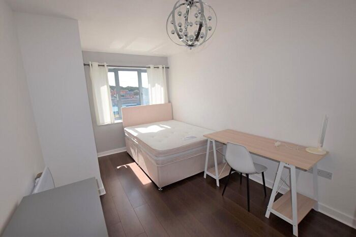 2 Bedroom Apartment To Rent In Quayside Drive, Colchester, CO2