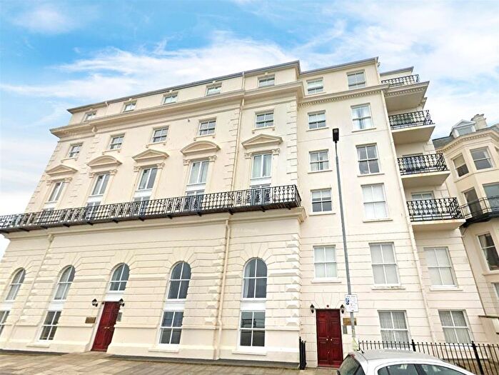 2 Bedroom Flat To Rent In Esplanade, Scarborough, YO11