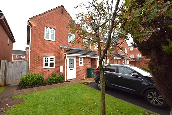 3 Bedroom End Of Terrace House To Rent In Kingsford Road Daimler Green Coventry, CV6