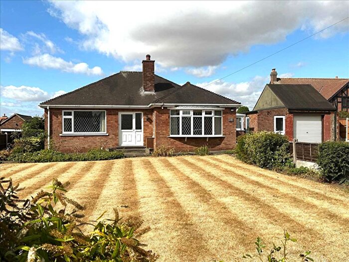3 Bedroom Bungalow For Sale In High Street, Yaddlethorpe, Scunthorpe, DN17