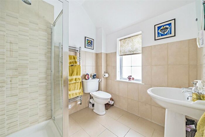3 Bedroom End Of Terrace House For Sale In Hammer Vale, Haslemere, Hampshire, GU27