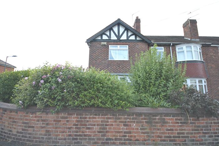 3 Bedroom Semi-Detached House To Rent In Glamis Road, Doncaster, DN2