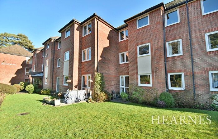 2 Bedroom Property For Sale In Glenmoor Road, West Parley, Ferndown, BH22